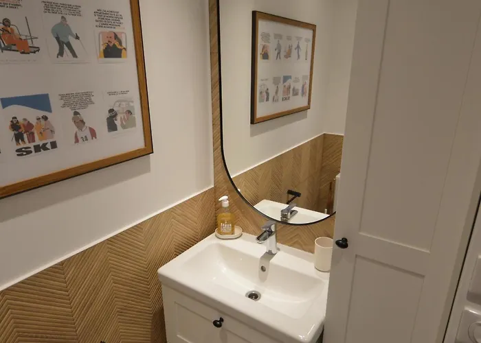 Appartement Renove Au Pied Des Pistes Avec Balcon Et Cuisine Equipee - Fr-1-755-9 La Plagne