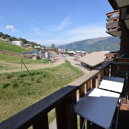 Renove Au Pied Des Pistes Avec Balcon Et Cuisine Equipee