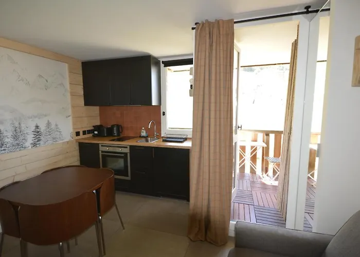 Renove Au Pied Des Pistes Avec Balcon Et Cuisine Equipee - Fr-1-755-9 * لا بلاني
