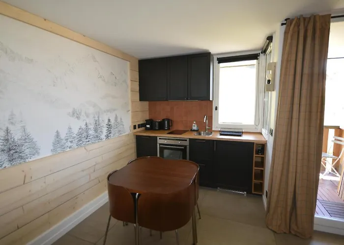 شقة Renove Au Pied Des Pistes Avec Balcon Et Cuisine Equipee - Fr-1-755-9 *